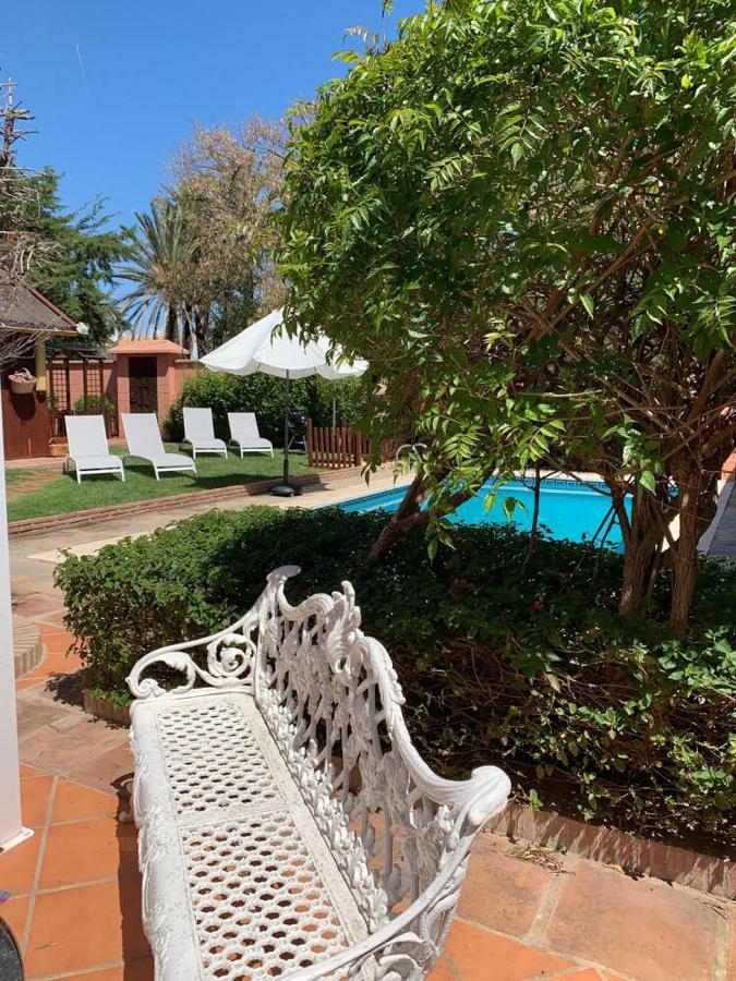 Chalet Con Piscina A 50 M De La Playa . Marbella Exterior photo